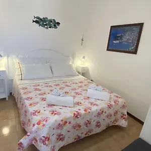 Appartamento Centro Storico Flat 7 Mins From Port, Città di Lipari